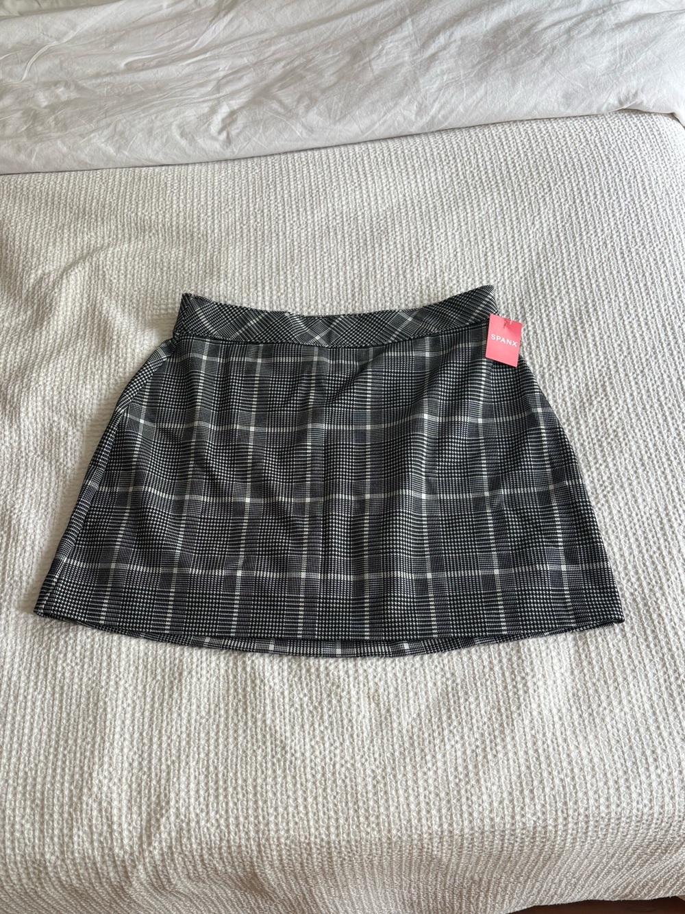 NWT SPANX Black and White Plaid Mini Skort - large